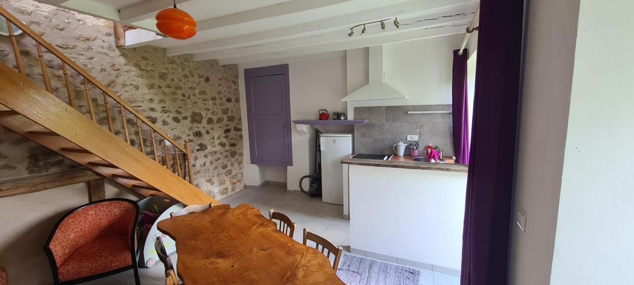 Bienvenue aux Lavandières. Montrollet Extérieur photo