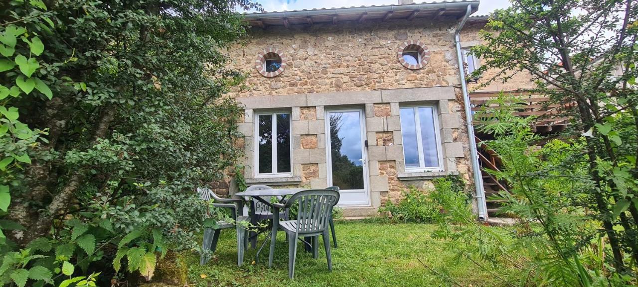 Bienvenue aux Lavandières. Montrollet Extérieur photo
